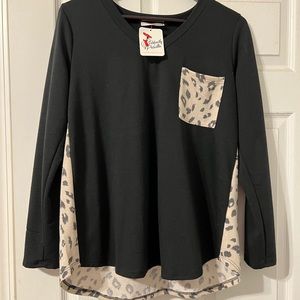 Perfect Priscilla- Black Leopard print back Top, size M 6-8